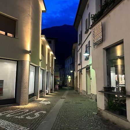Flat In City Centre Tirano - 10 Minutes From Bernina Expressアパートメント エクステリア 写真